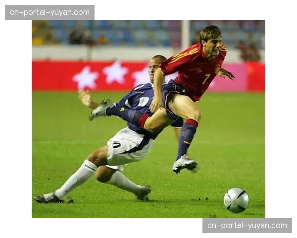 老将华金替补登场,得到全场球迷起立鼓掌致敬